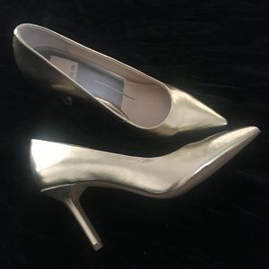 Dolce Vita Pump Sz 6 Gold Mettalic NBW